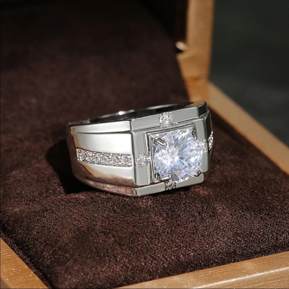 New mens icy flashy rock star hip hop ring - Picture 4 of 6